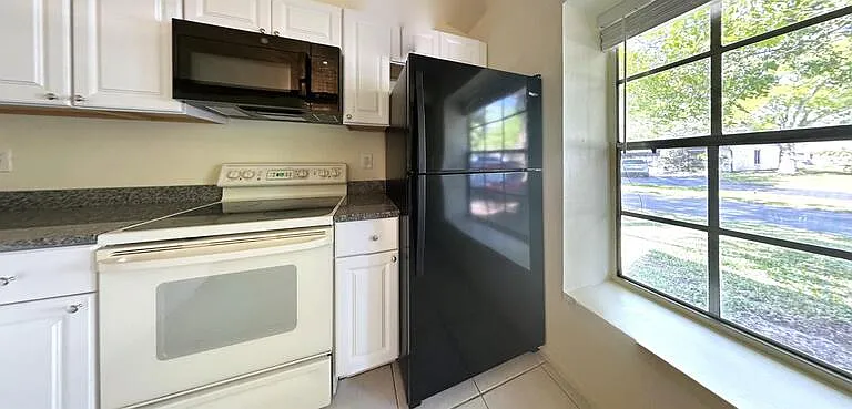 599 Capistrano Ct — Photo 6