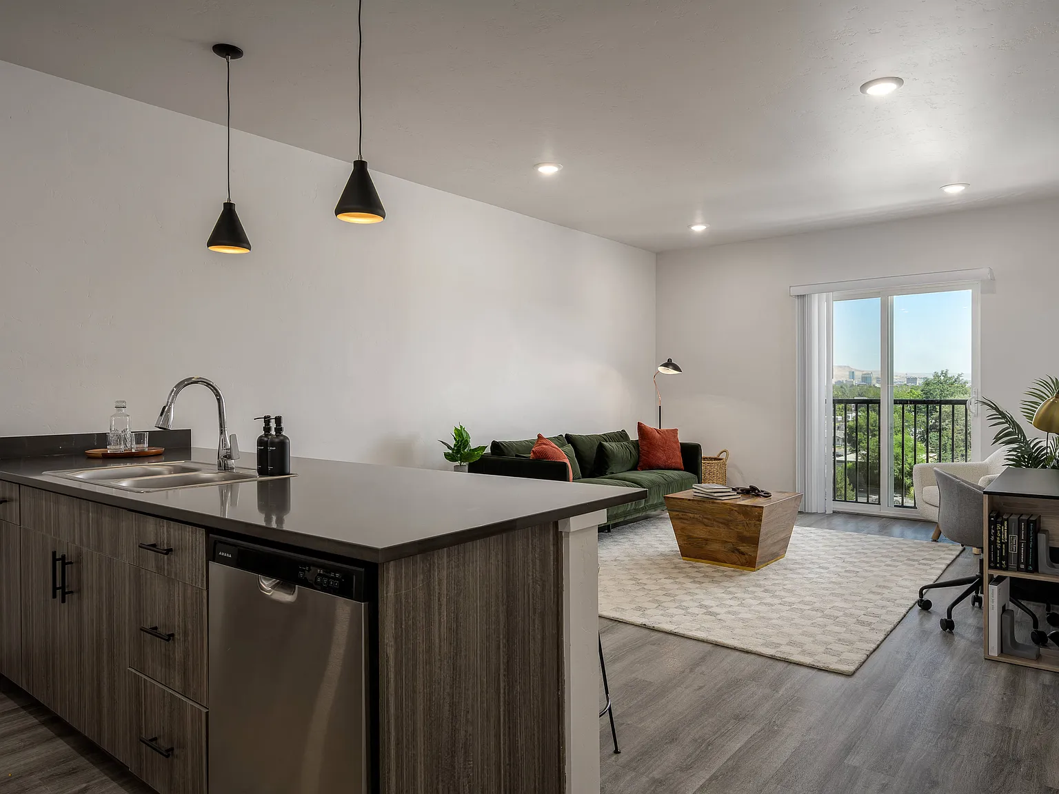 Crosshatch Apartments — Photo 4