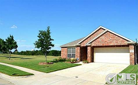 1st image of 901 Golden Bear Ln