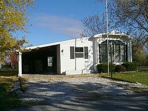 1st image of 6301 Lakeside Dr