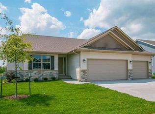 9 Mesa Ct, Iowa City, IA 52246