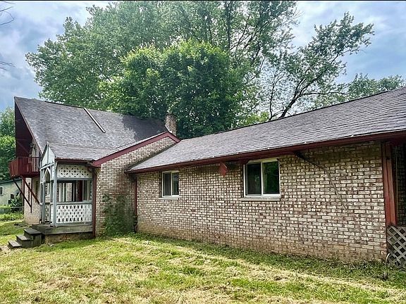 3rd image of 133 Dairy Ln