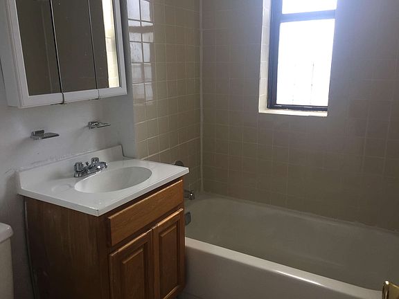 4th image of 2754 Bronx Park E APT C52