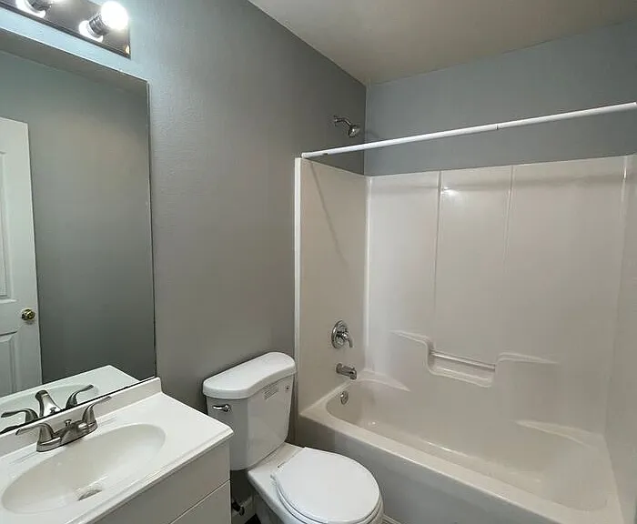 16200 Circlegreen Dr — Photo 16