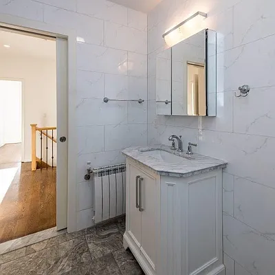 Rented by Nooklyn NYC LLC | media 22