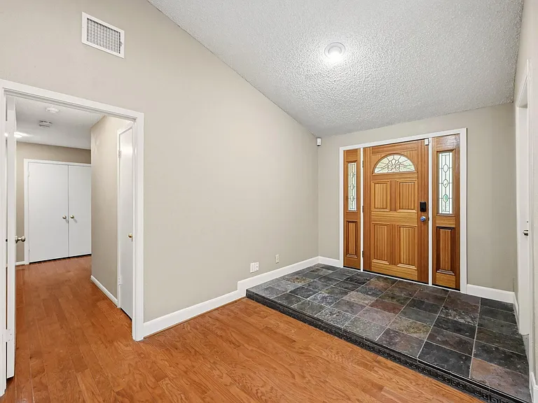 17511 Favor Bend Ct — Photo 25