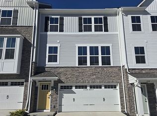 1414 Chateau Pl #28B, Avon, OH 44011