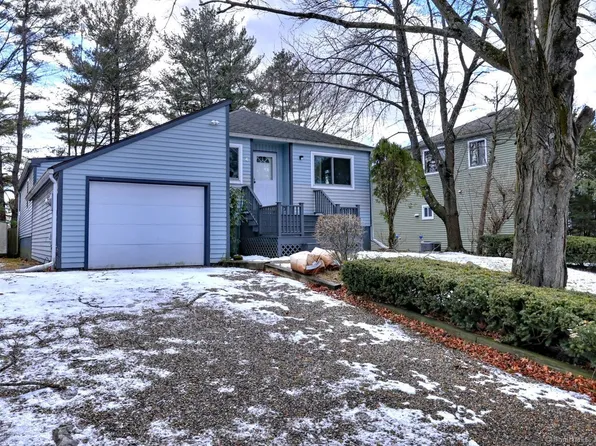 4 Dry Hill Court, Norwalk, CT 06851