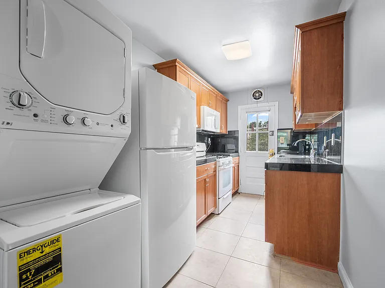 55 Farragut Pl NW #2 — Photo 8