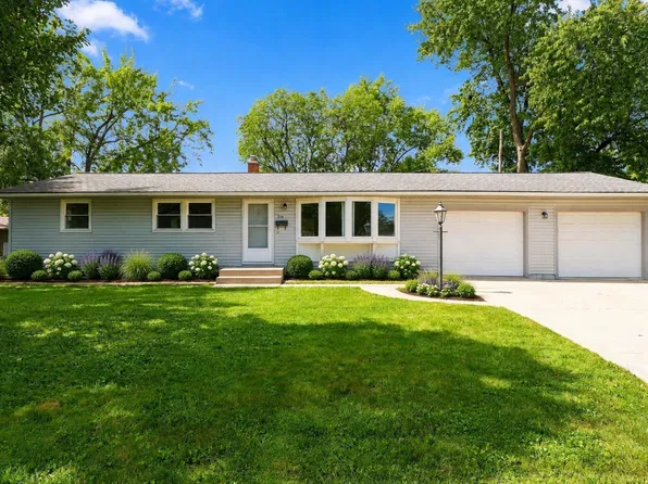 228 Twillo Run Dr, New Haven, IN 46774