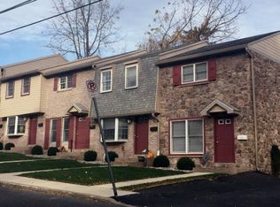 34 N Green St, Nazareth, PA 18064