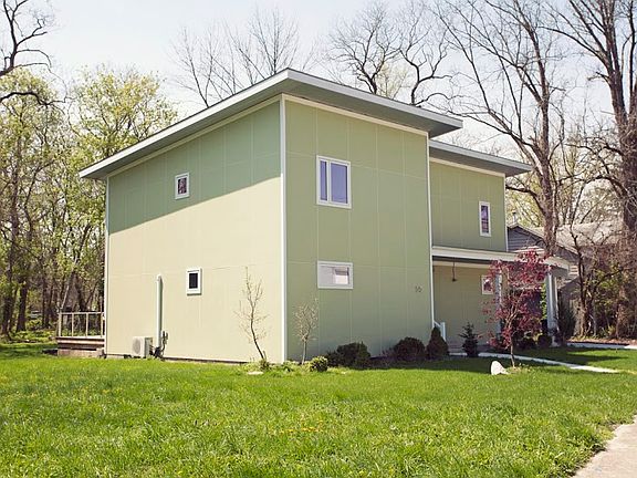 3rd image of 515 Dayton St