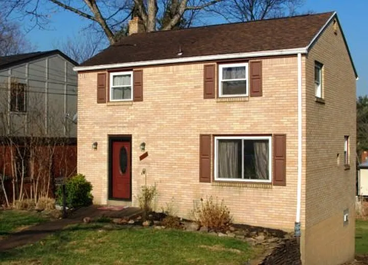1113 Goodman St photo 1