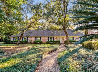 589 Bay Cliffs Cir, Gulf Breeze, FL 32561