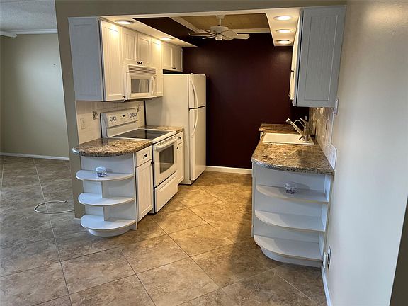 2nd image of 4701 Martinique Drive #F4