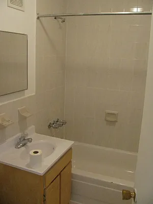 Rented by PMG Real Estate  | media 11