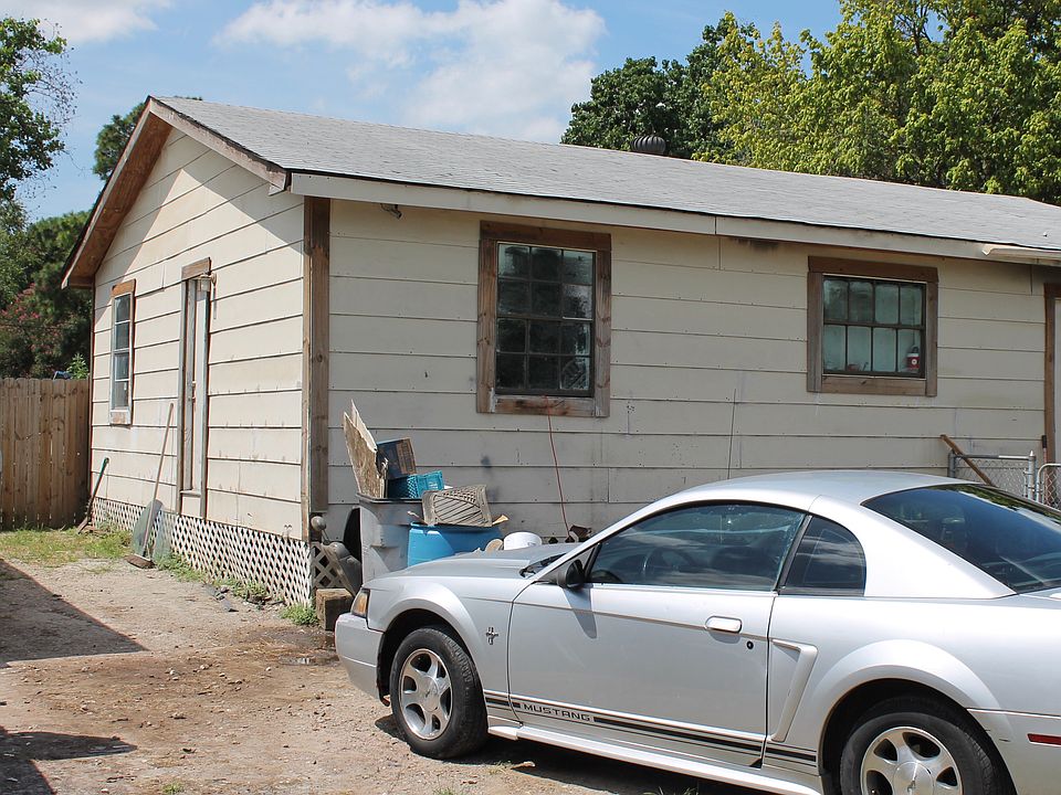 1st image of 14544 Gainesville St