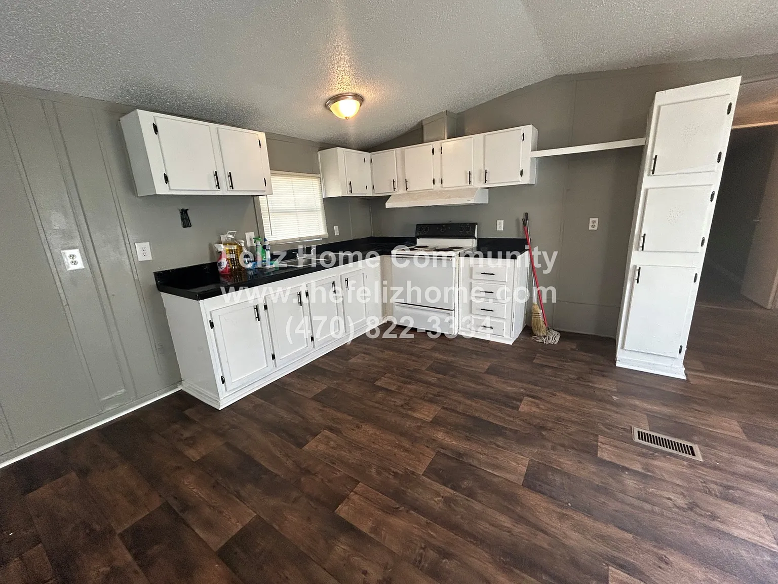 3 bed, 1000 sqft, $875 — Photo 1