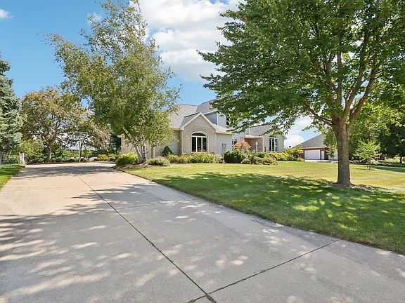 3rd image of N4142 Eagle Dr