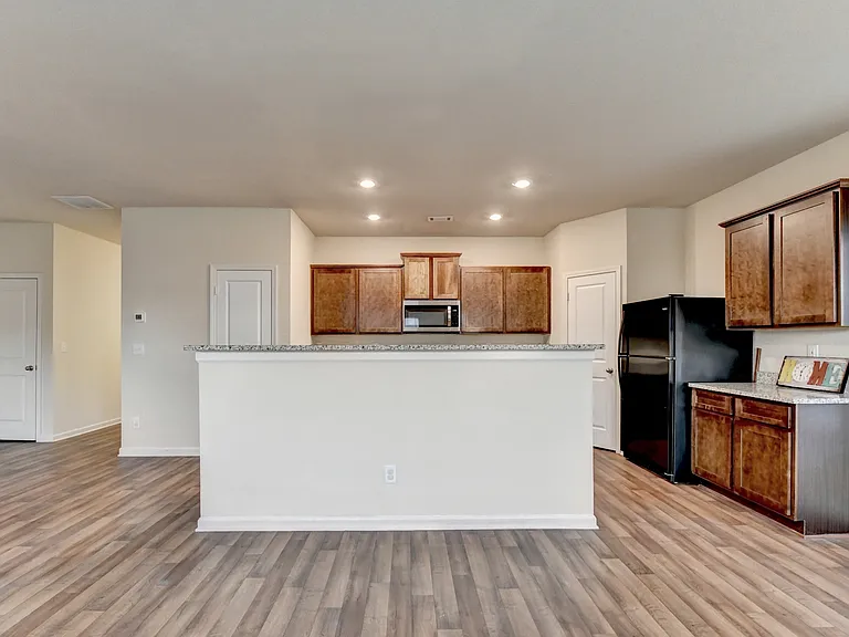 811 Independence Ave — Photo 16