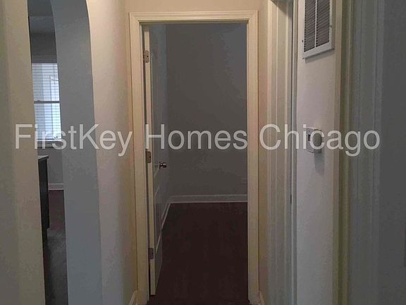 5th image of 2732 N Moody Ave