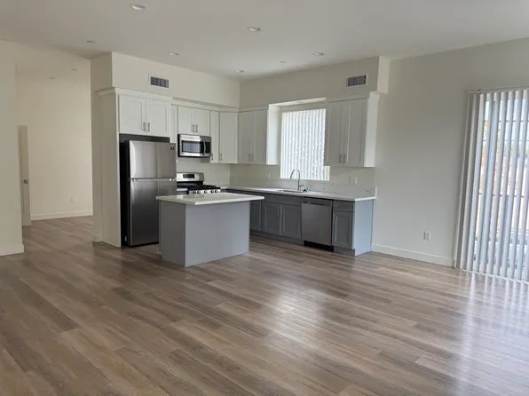 5945 Mammoth Ave, Van Nuys, CA 91401