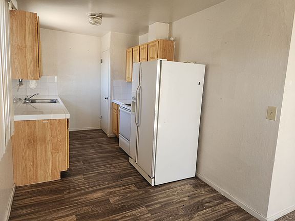 3rd image of 1963 Hymer Ave #302-4