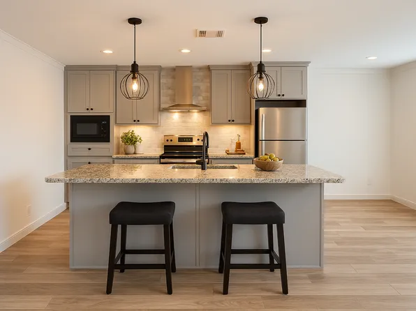 5284 Camelot Dr W #2, Sarasota, FL 34233