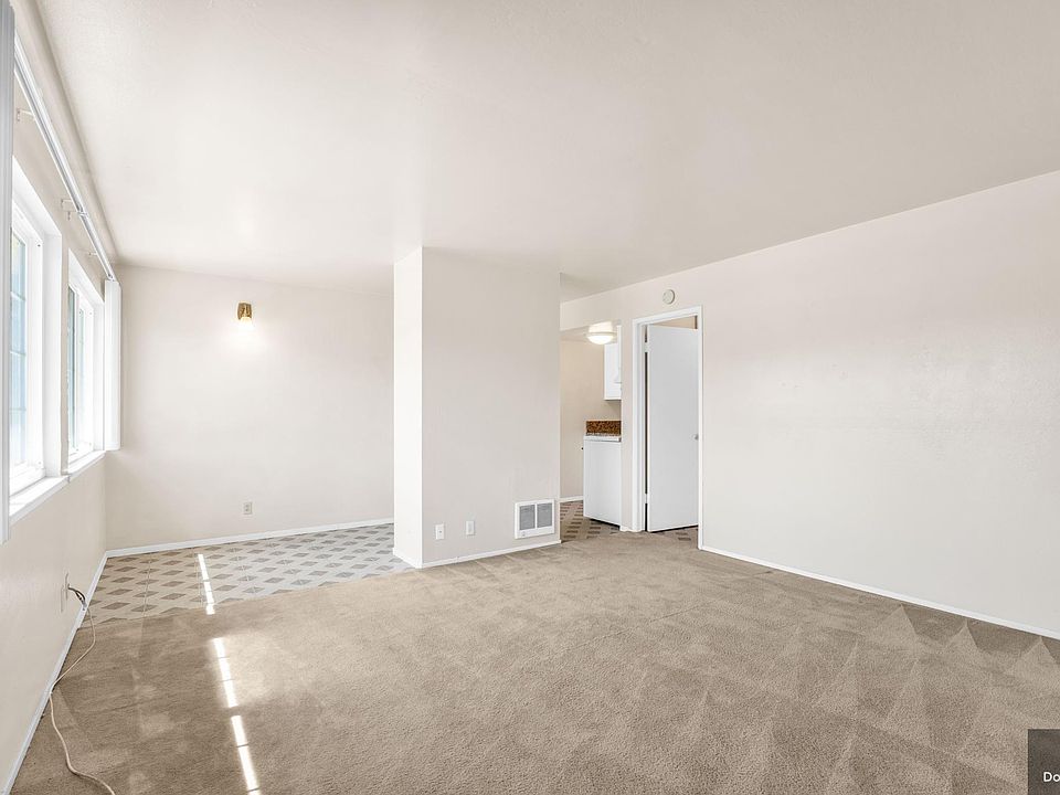 1st image of 523 Walker Dr #19