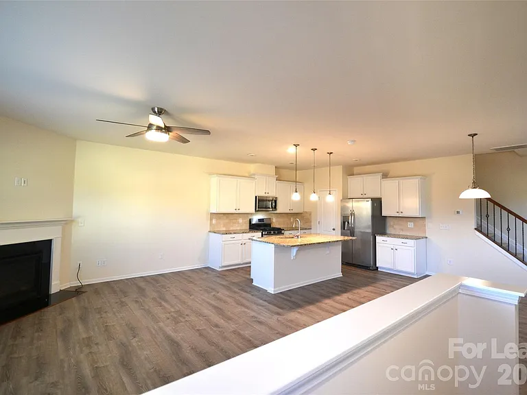 12854 Robert Walker Dr — Photo 4