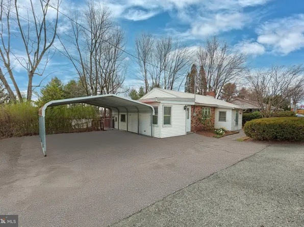 3372 Cape Horn Rd, Red Lion, PA 17356