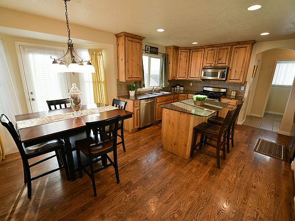 3rd image of 10345 N Avondale Dr