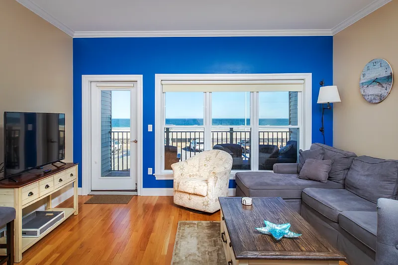 1 bed, $2,300 — Photo 3