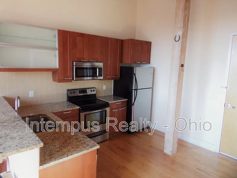 1 bed, 1.0 bath, 575 sqft, $1,257 — Photo 3