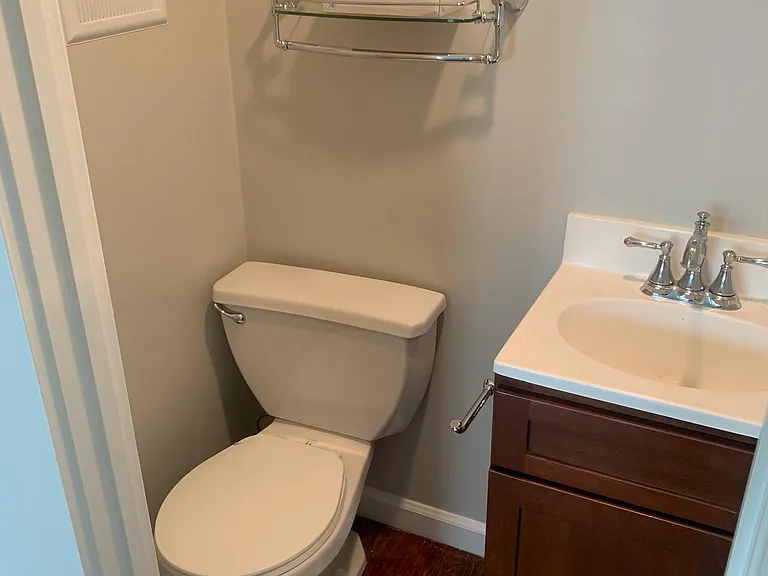 2399 Woodmere Dr — Photo 5