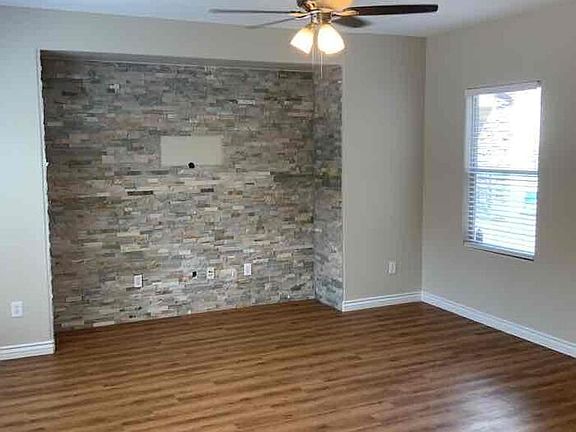 3rd image of 4425 Penguin Ave