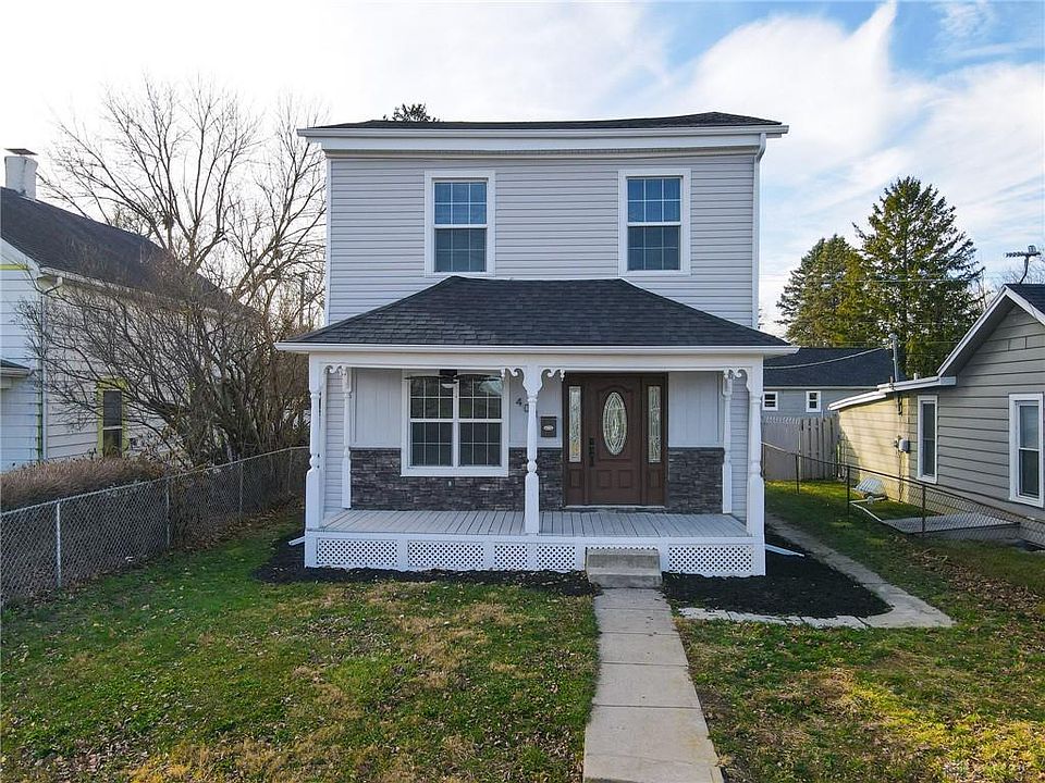 1st image of 403 S 1st St