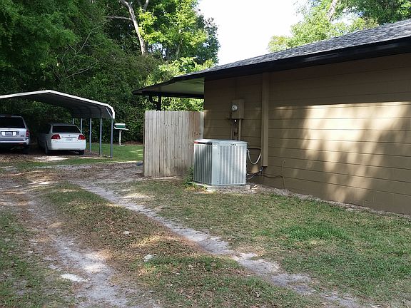 Side of House w/Carport