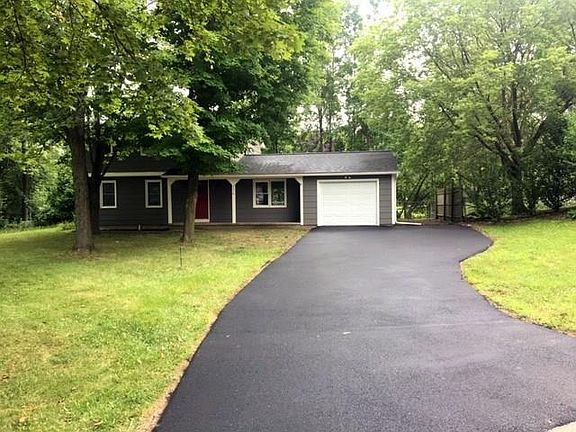 2nd image of 3376 Laurel Ct