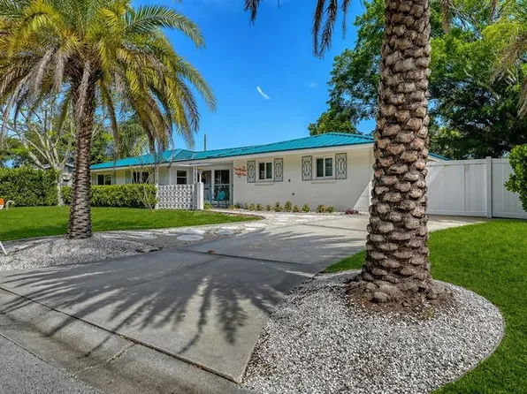2945 Upper Tangelo Dr, Sarasota, FL 34239