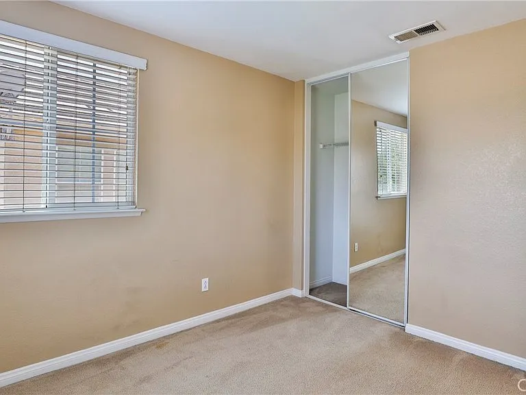 1765 Yvonne Ct — Photo 37