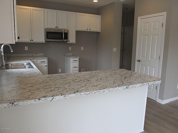 4th image of 610 Camrose Ct