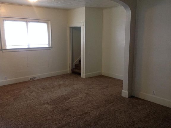 5th image of 416 W Stadium Ave