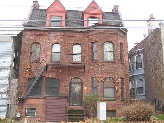 4th image of 142 Morton Ave APT 13
