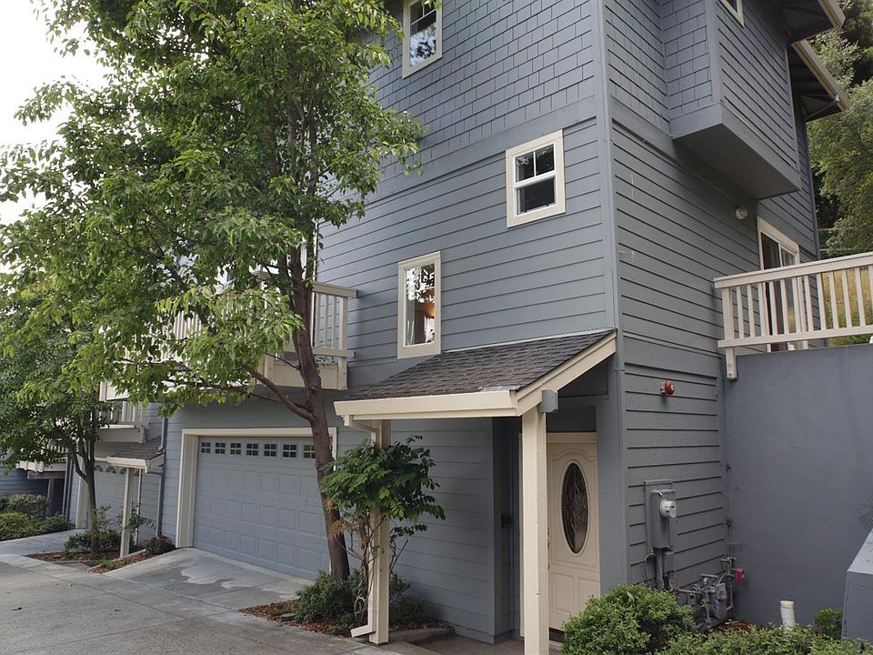 2nd image of 157 Woodland Ave Unit 8