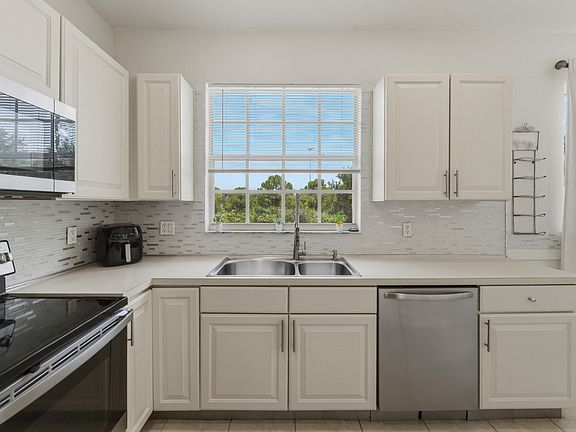 3rd image of 8133 Mulligan Circle