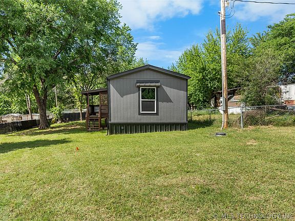 4th image of 2109 Hawk Ln
