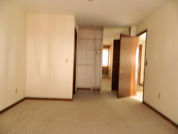 4th image of 201 Evergreen St #81A