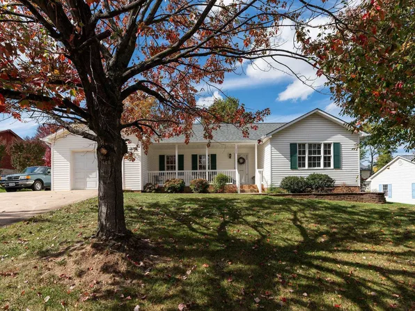 137 Loch Dr Unit 4, Staunton, VA 24401