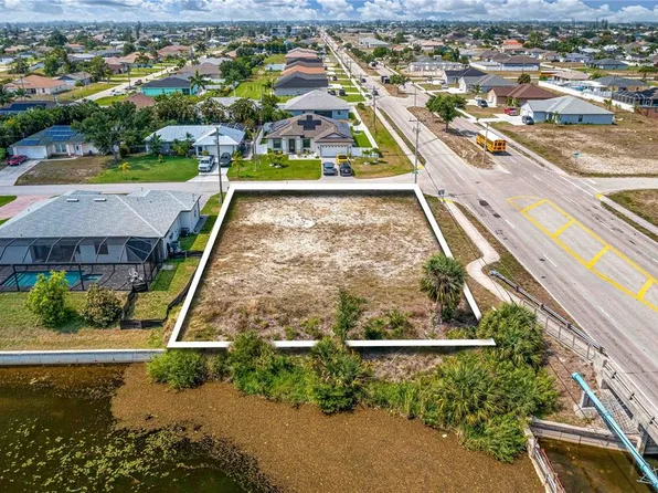 802 SW 31st Ter #1, Cape Coral, FL 33914